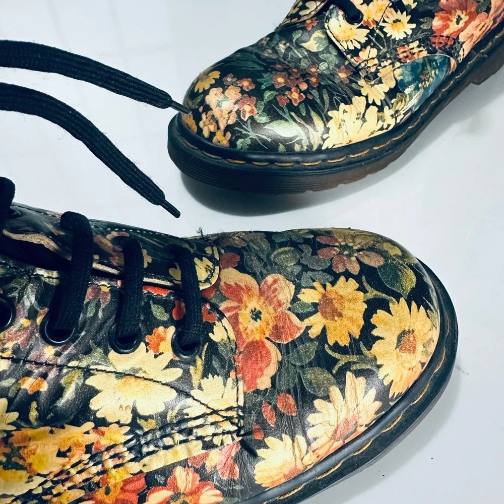 Dr. Martens Original “Made in England” RARE Vintage Floral 1460 Boots